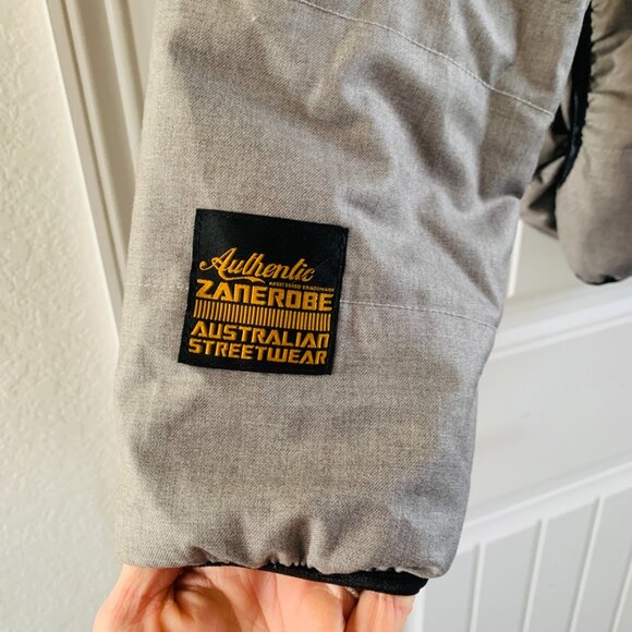 Zanerobe Mens Gray Quilted Hooded Zip Up Embroidered Jacket | Medium - Picture 5 of 8